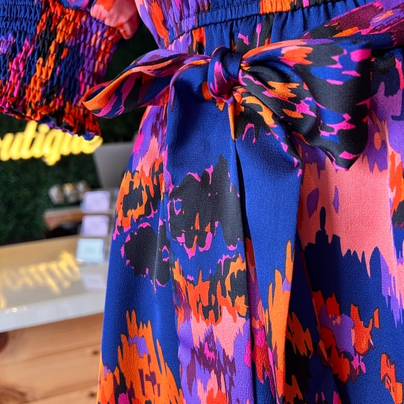 Summer Bright Abstract Print Dress - Picture 10 of 11